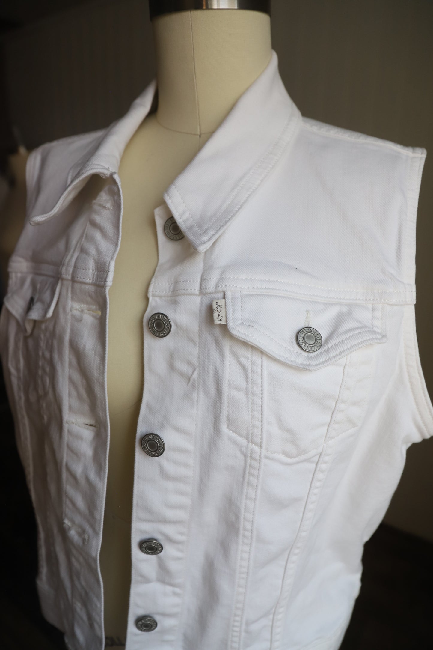 Levi brand denim vest size M (see description on sizing)