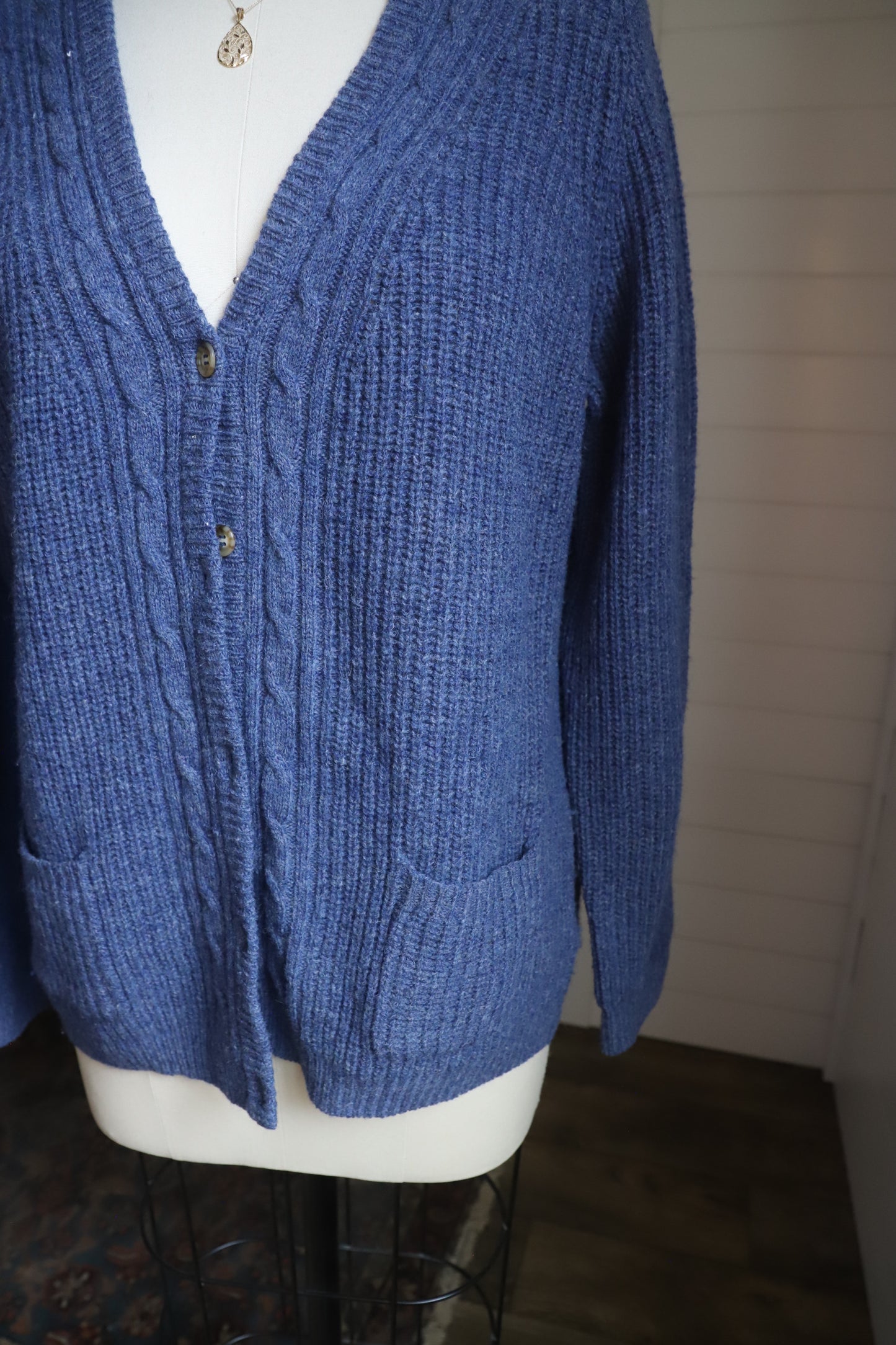 100% wool Appleseeds cardigan size L (oversized)