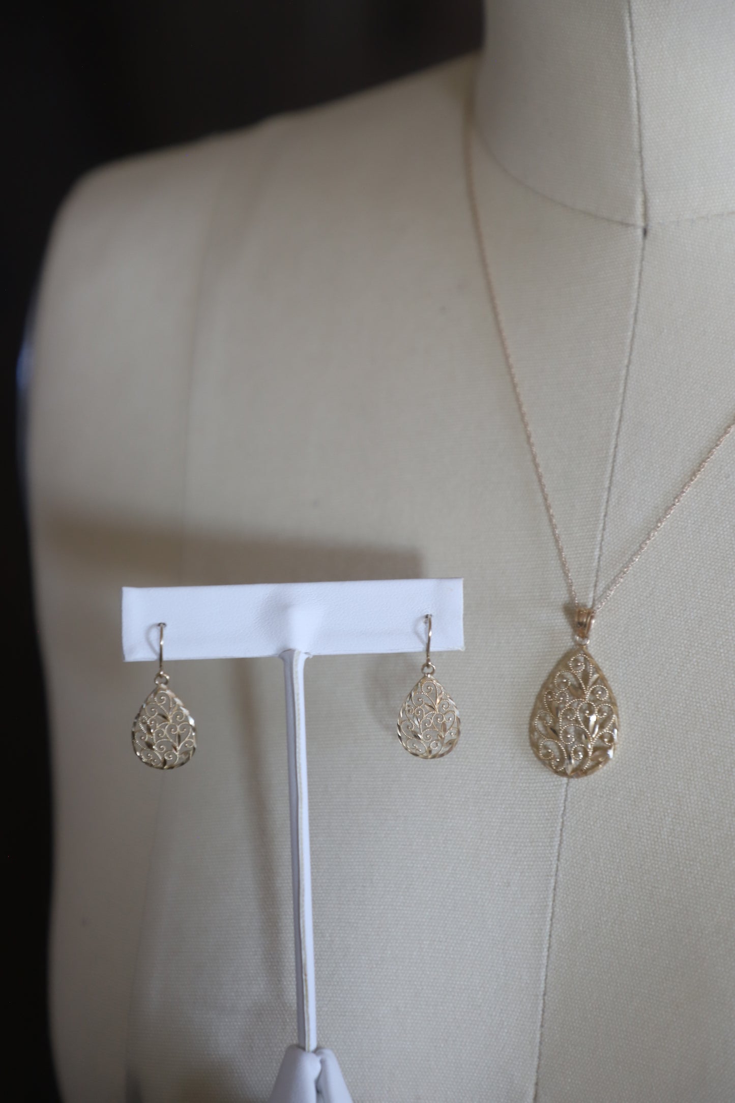 10k Gold necklace/earrings set