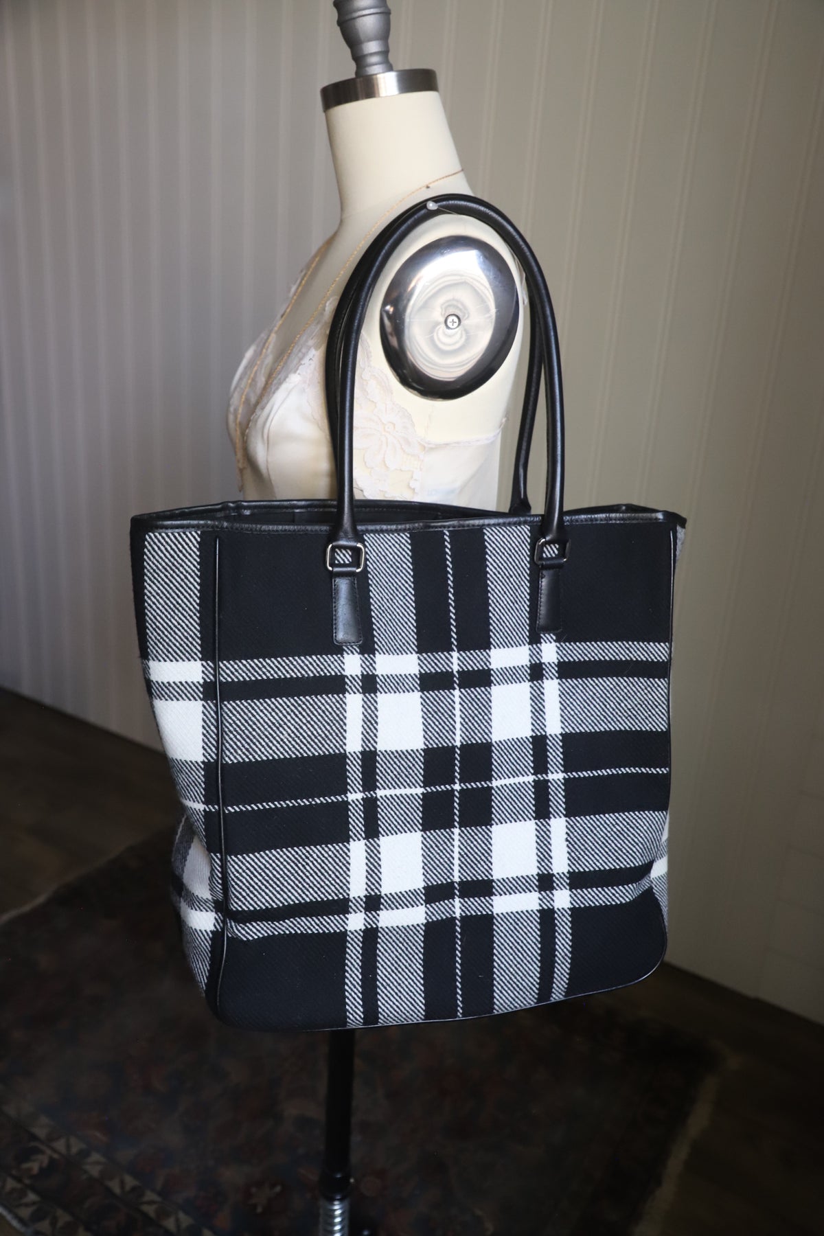 Y2K Banana Republic wool and leather tote bag