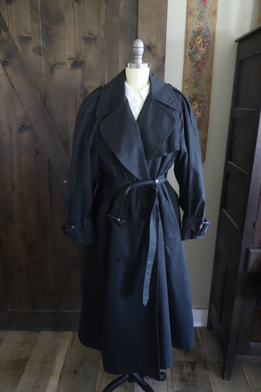 Vintage London Fog lined trench size 10