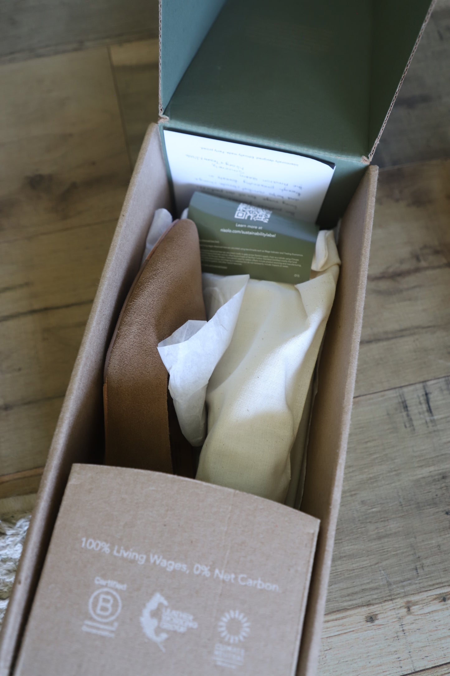 Nisolo suede flats size 9