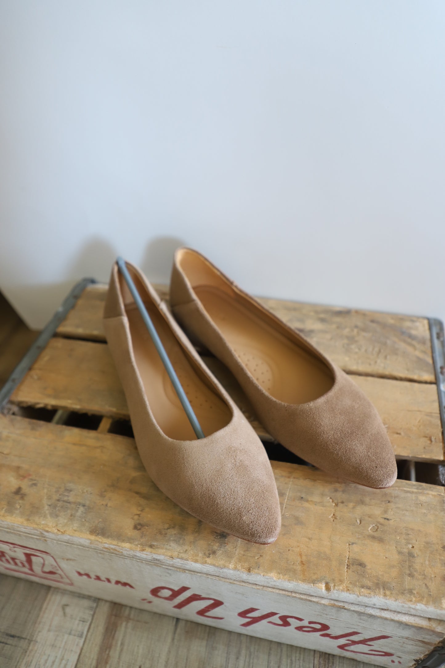 Nisolo suede flats size 9