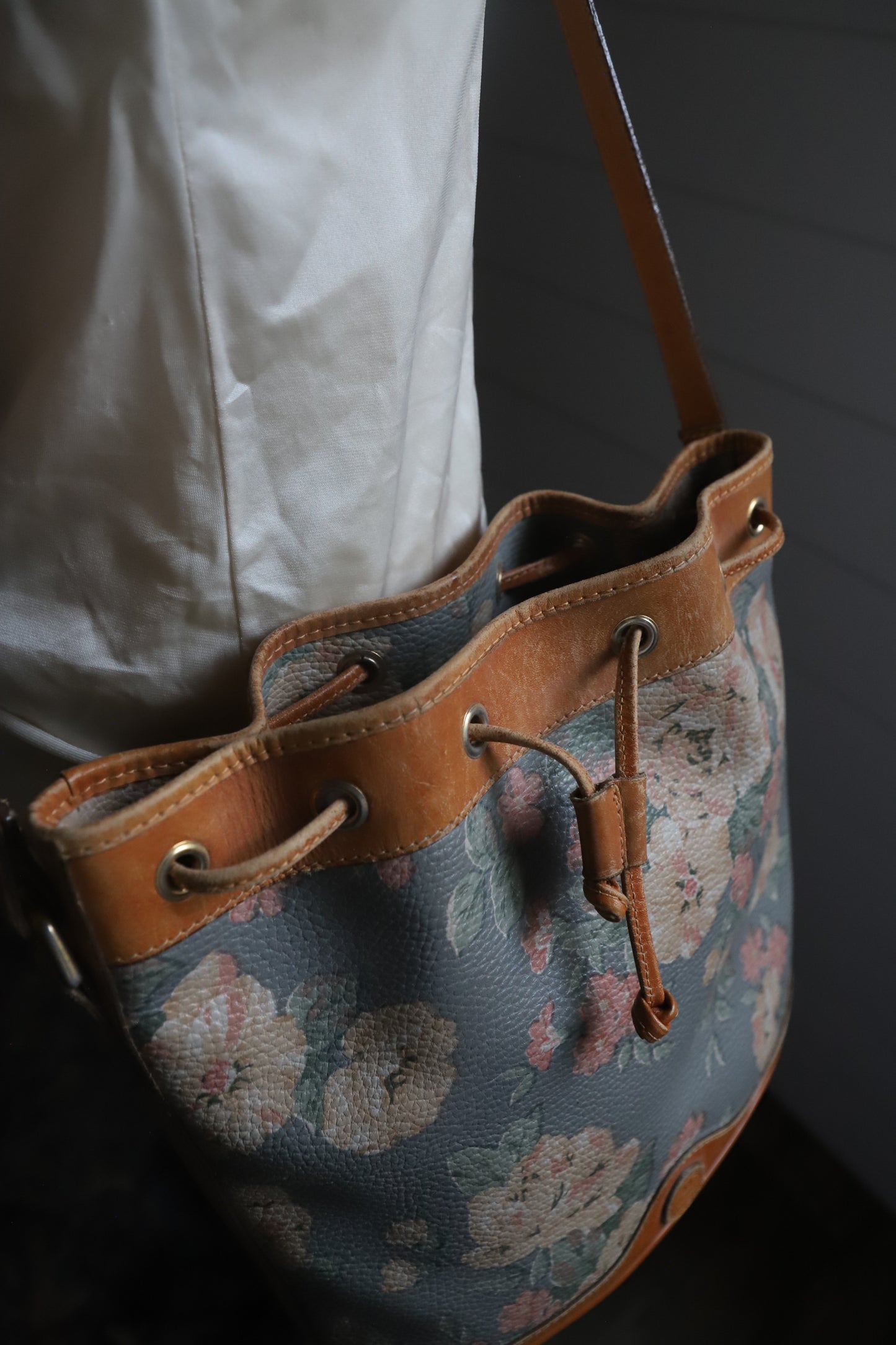 Pierre Balmain vintage 90’s floral bag