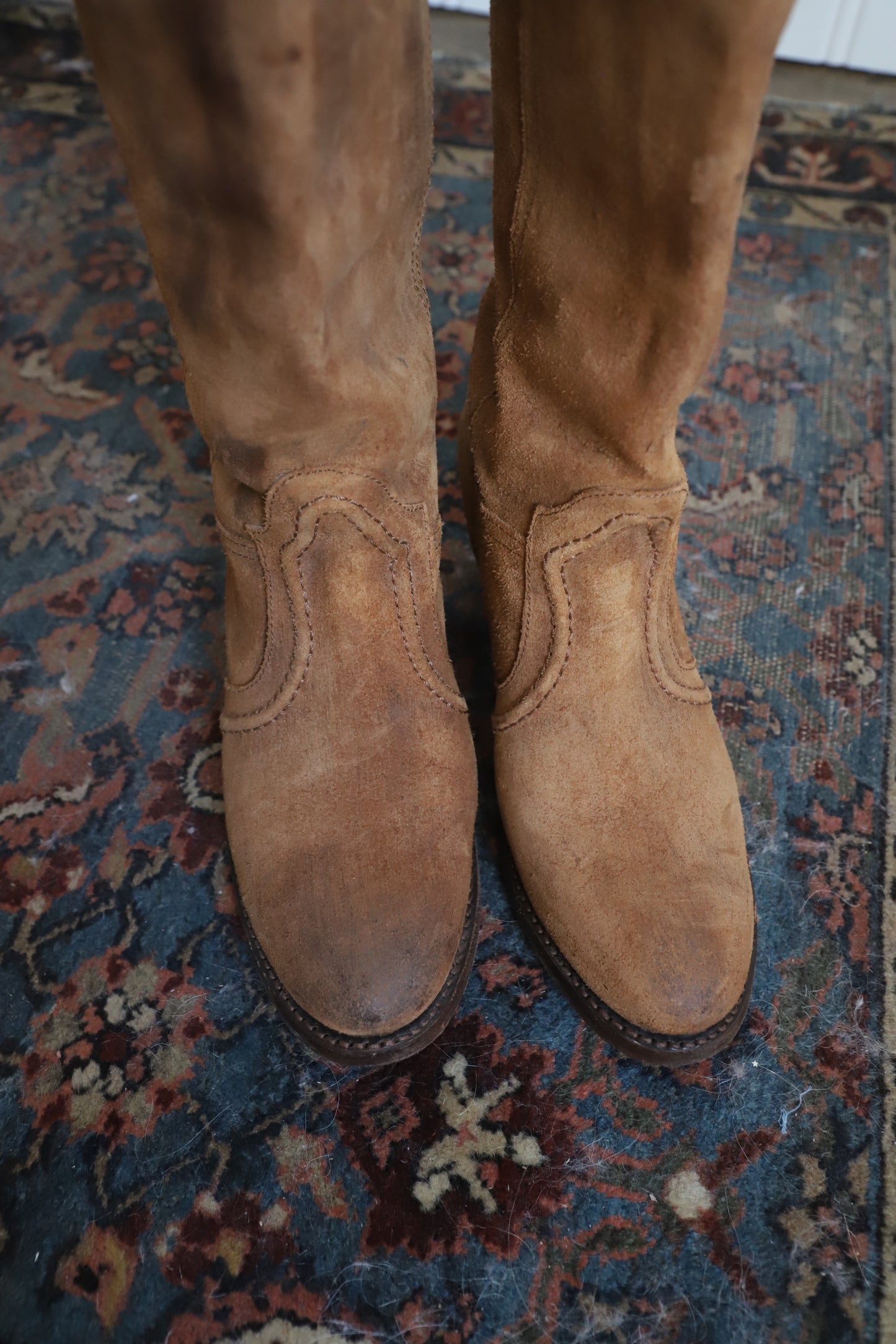 Frye Jane Oiled Suede boots size 8.5