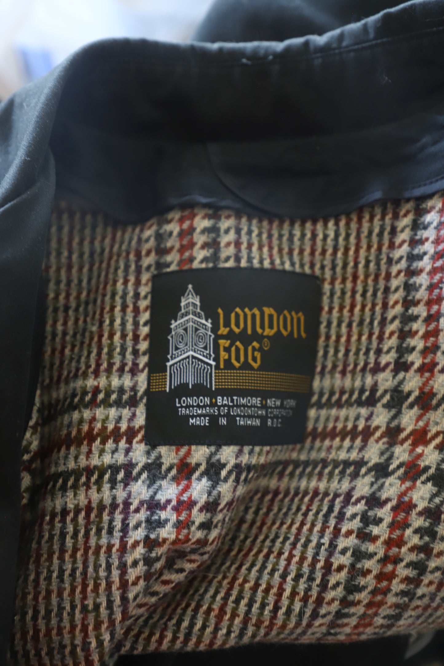 Vintage London Fog lined trench size 10