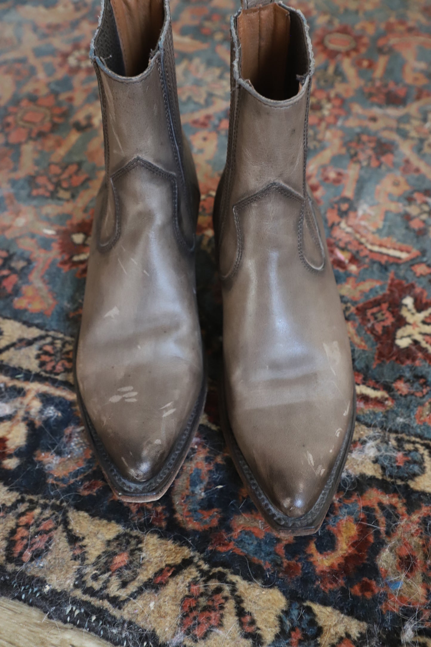 Frye Sacha Chelsea boots size 7