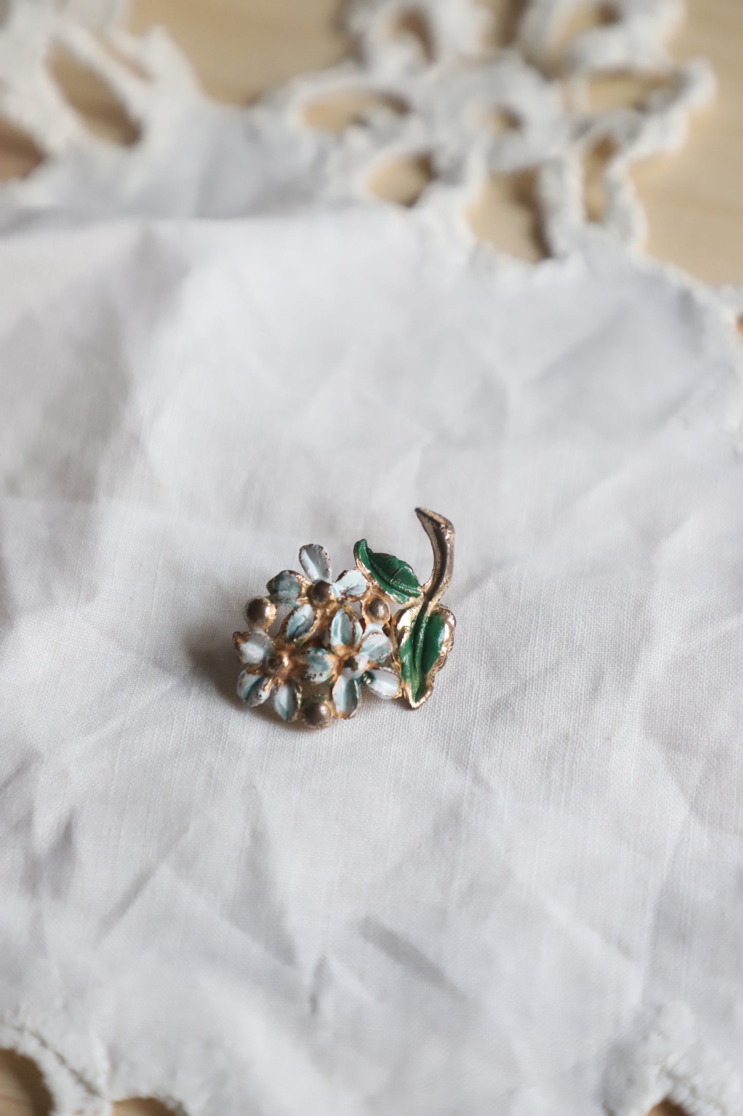 Vintage floral brooch