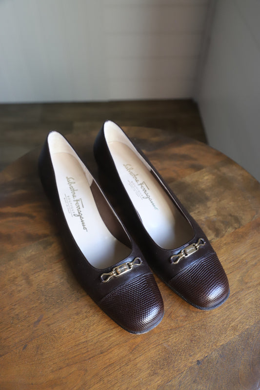Vintage Salvatore Ferragamo heels size 8.5