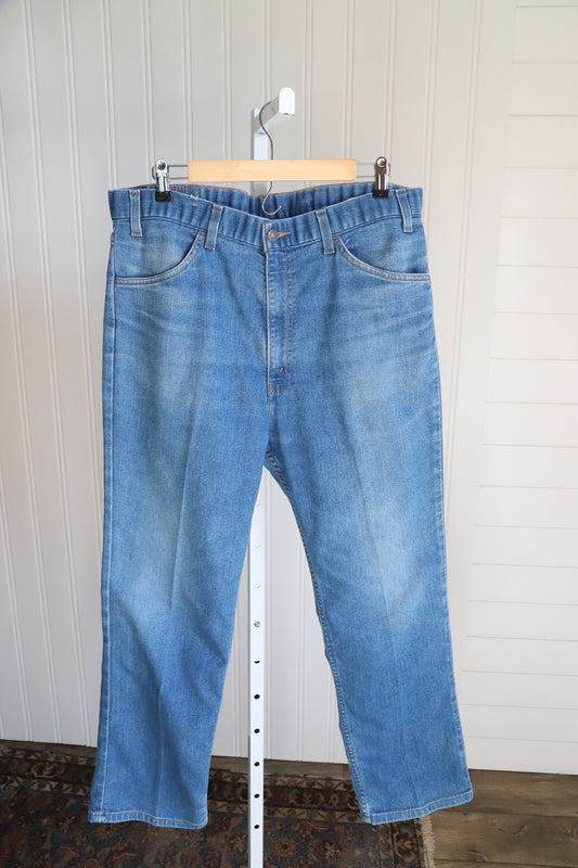 Vintage 90’s brown label Levi’s, 36” waist