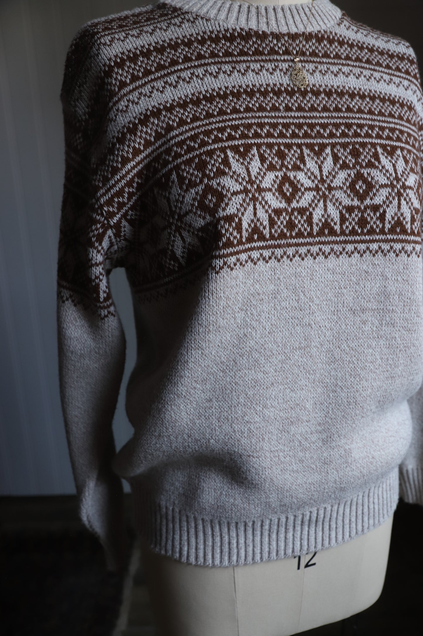 Vintage acrylic sweater size M