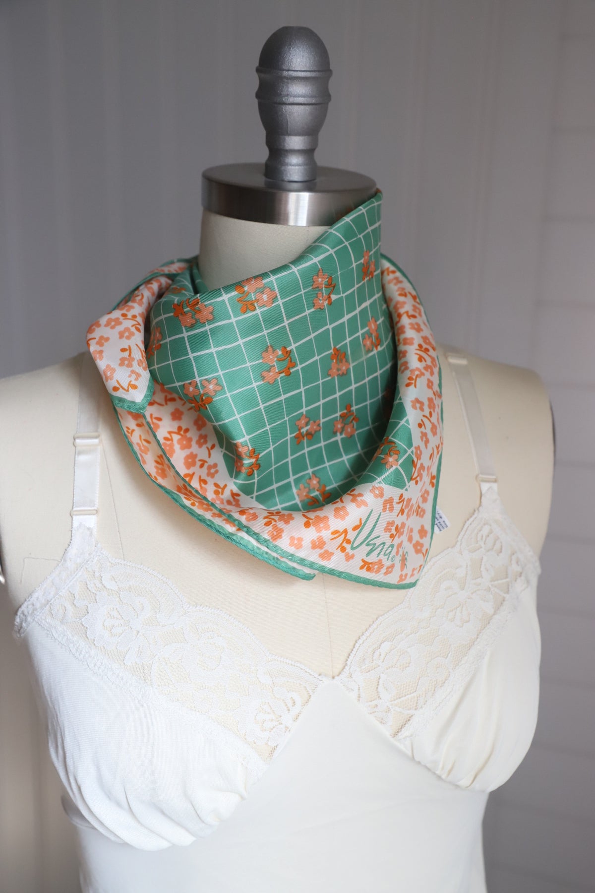 Vintage 70’s Vera scarf