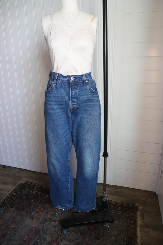 Levi modern 90’s 501 size 31
