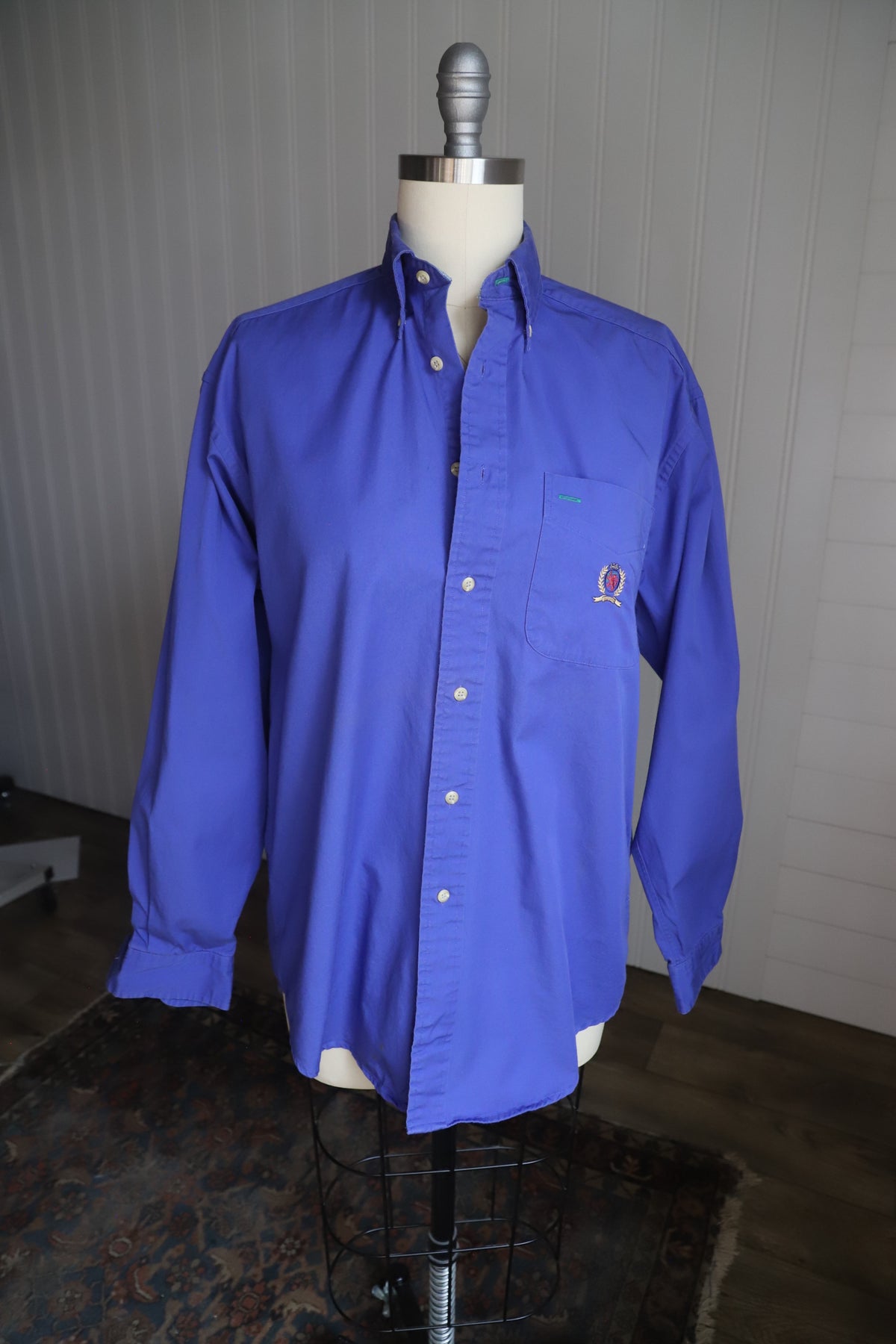 Vintage Tommy Hilfiger emblem button down