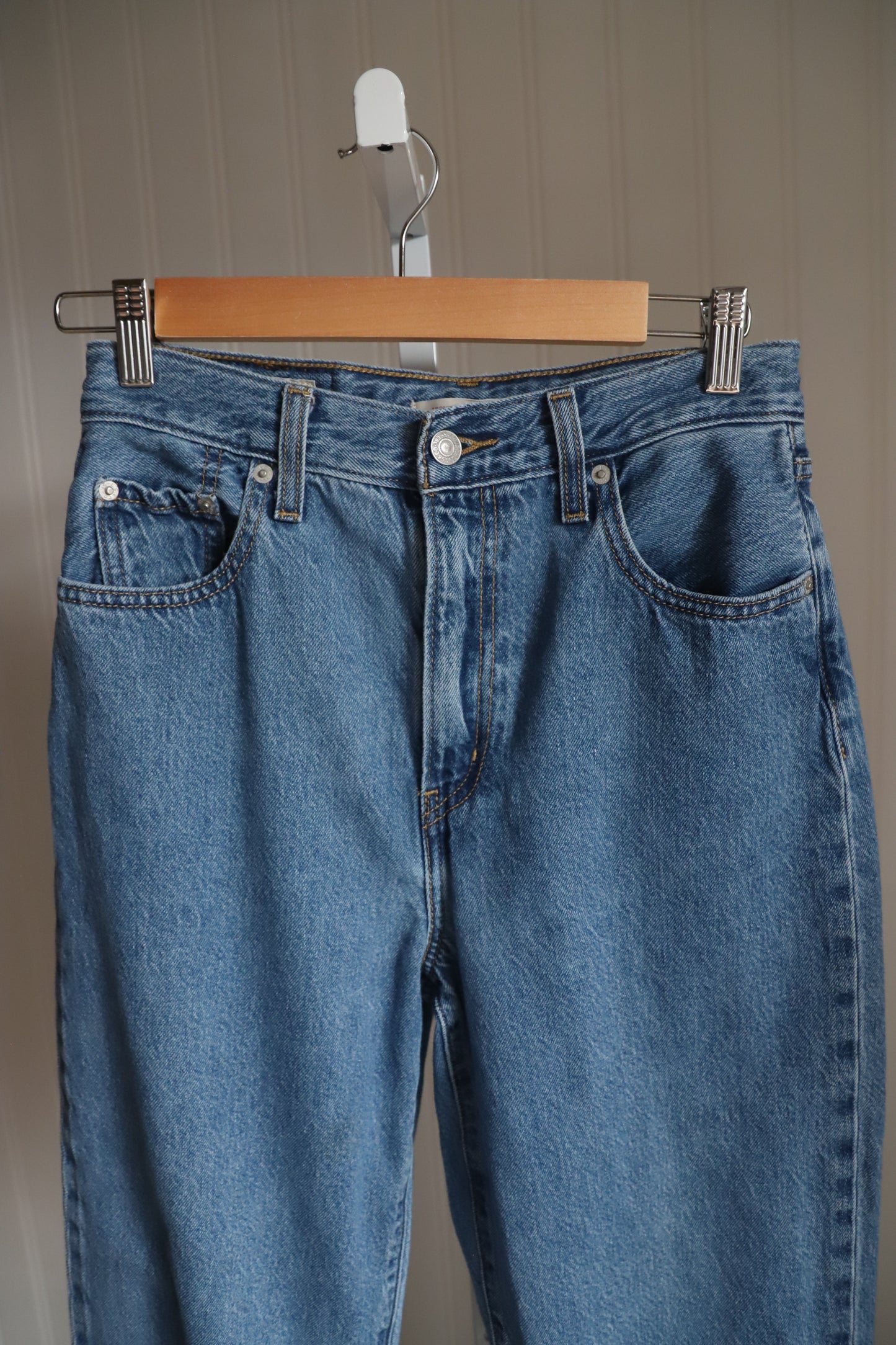 Levi High Loose Taper denim size 26