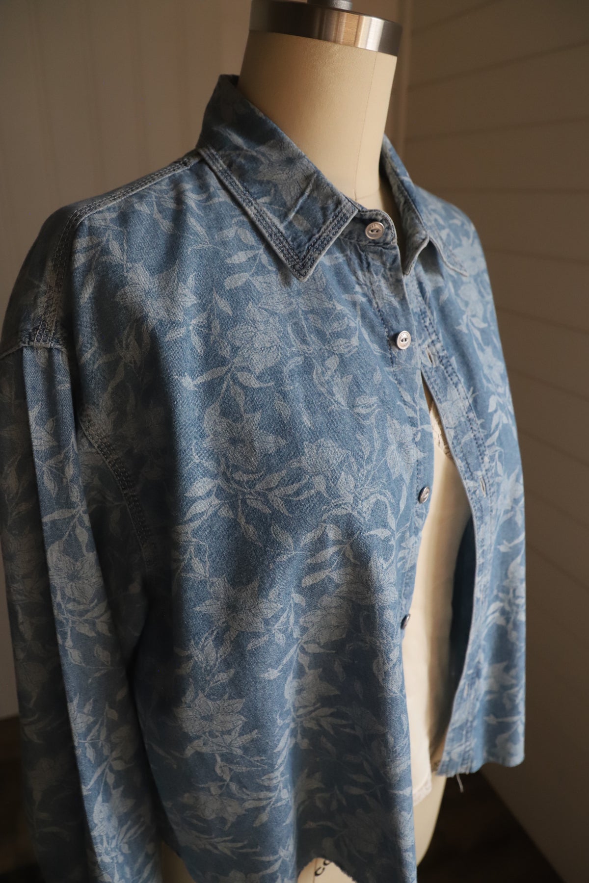 Rag and Bone floral cropped chambray size XL