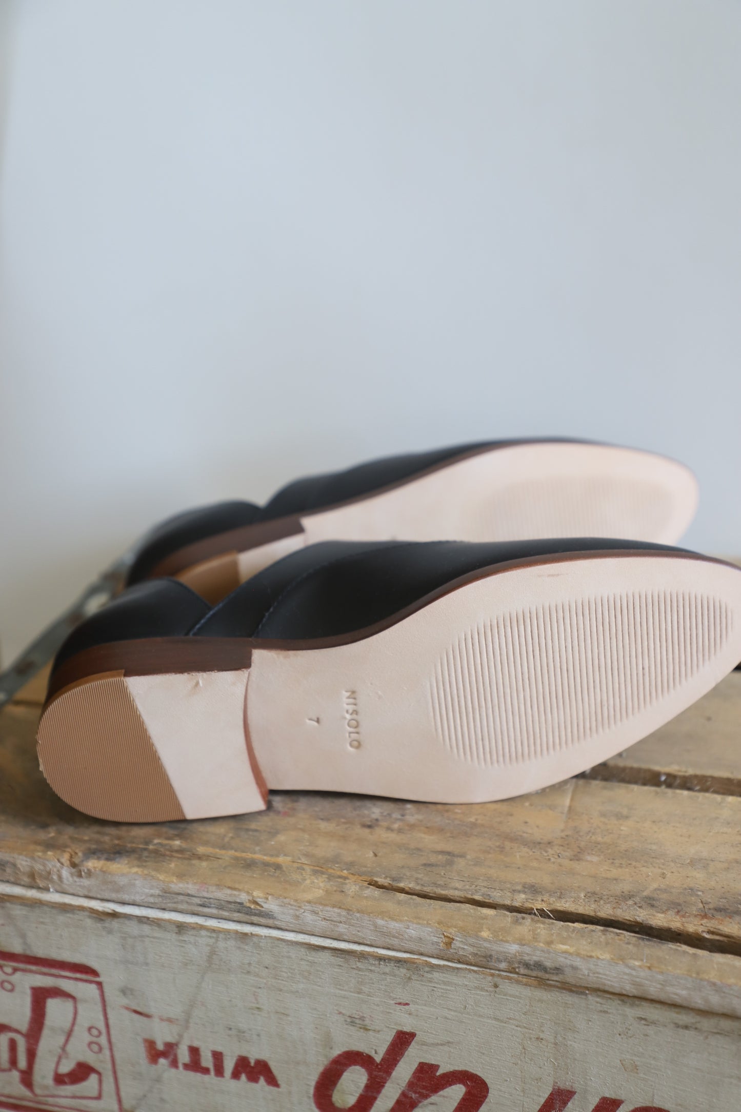 In box Nisolo oxfords size 7