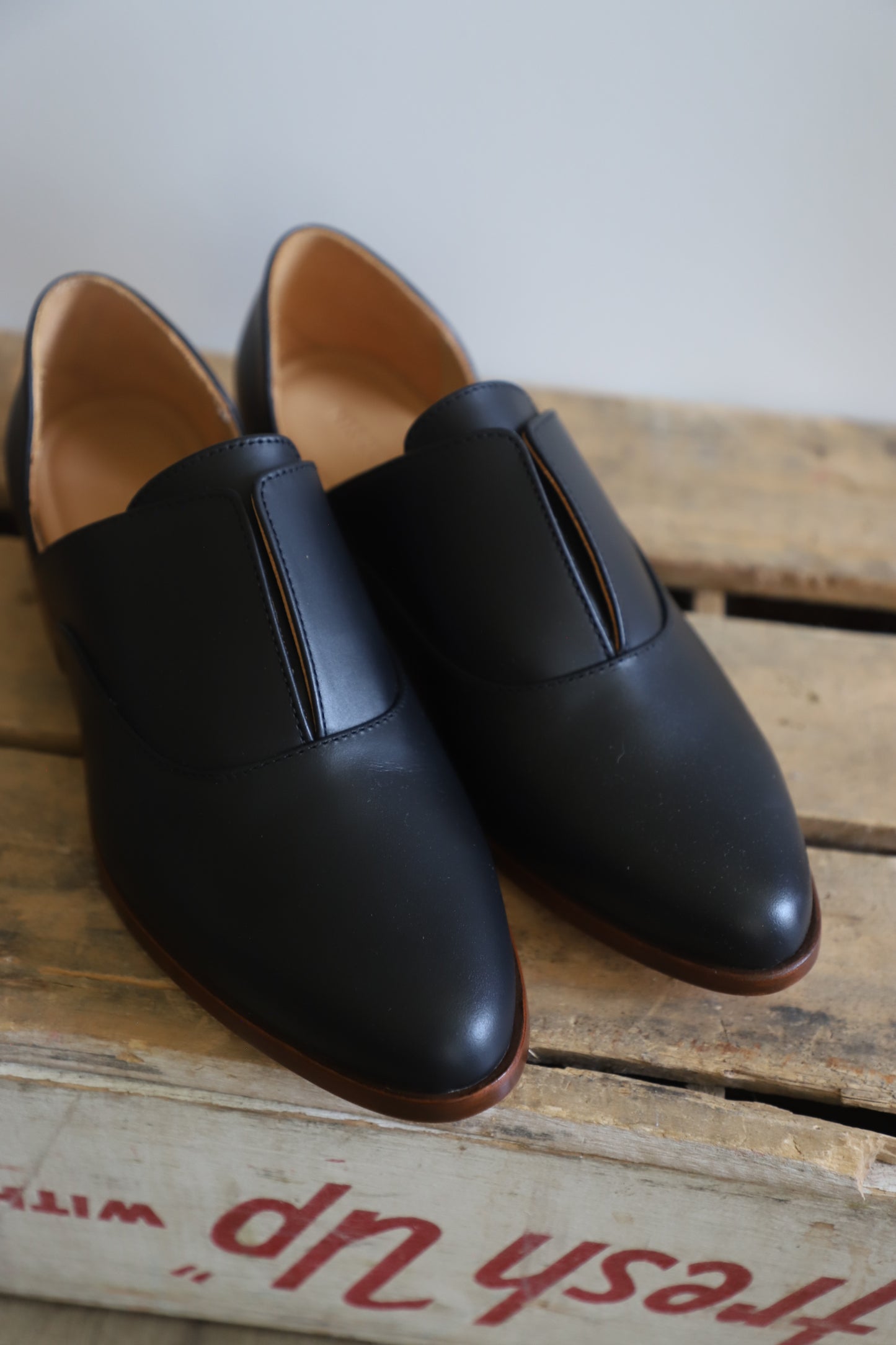 In box Nisolo oxfords size 7