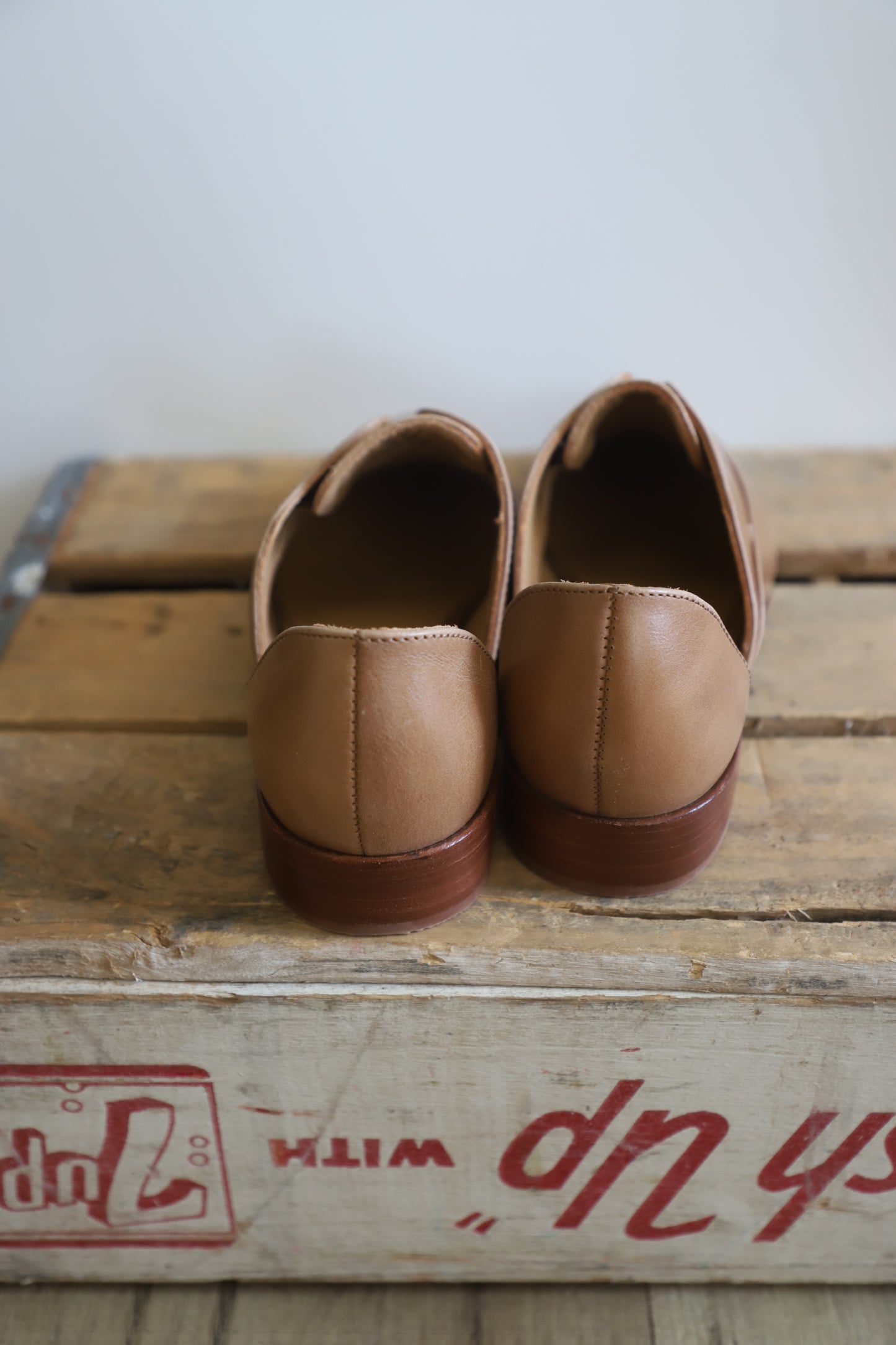 In box Nisolo oxfords size 8.5