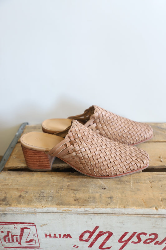 Nisolo heeled woven mules size 9.5