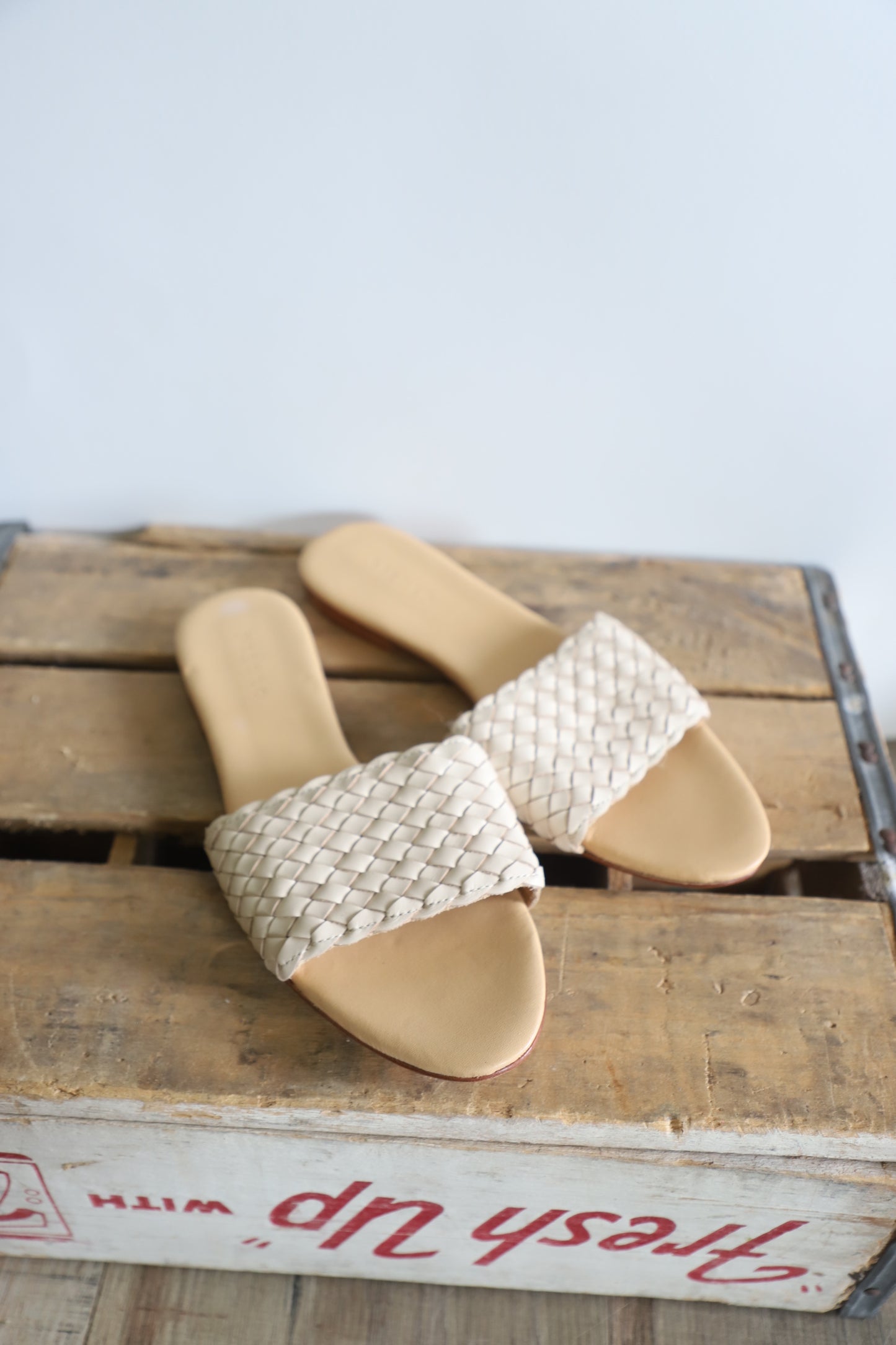 Nisolo woven sandals, 8.5