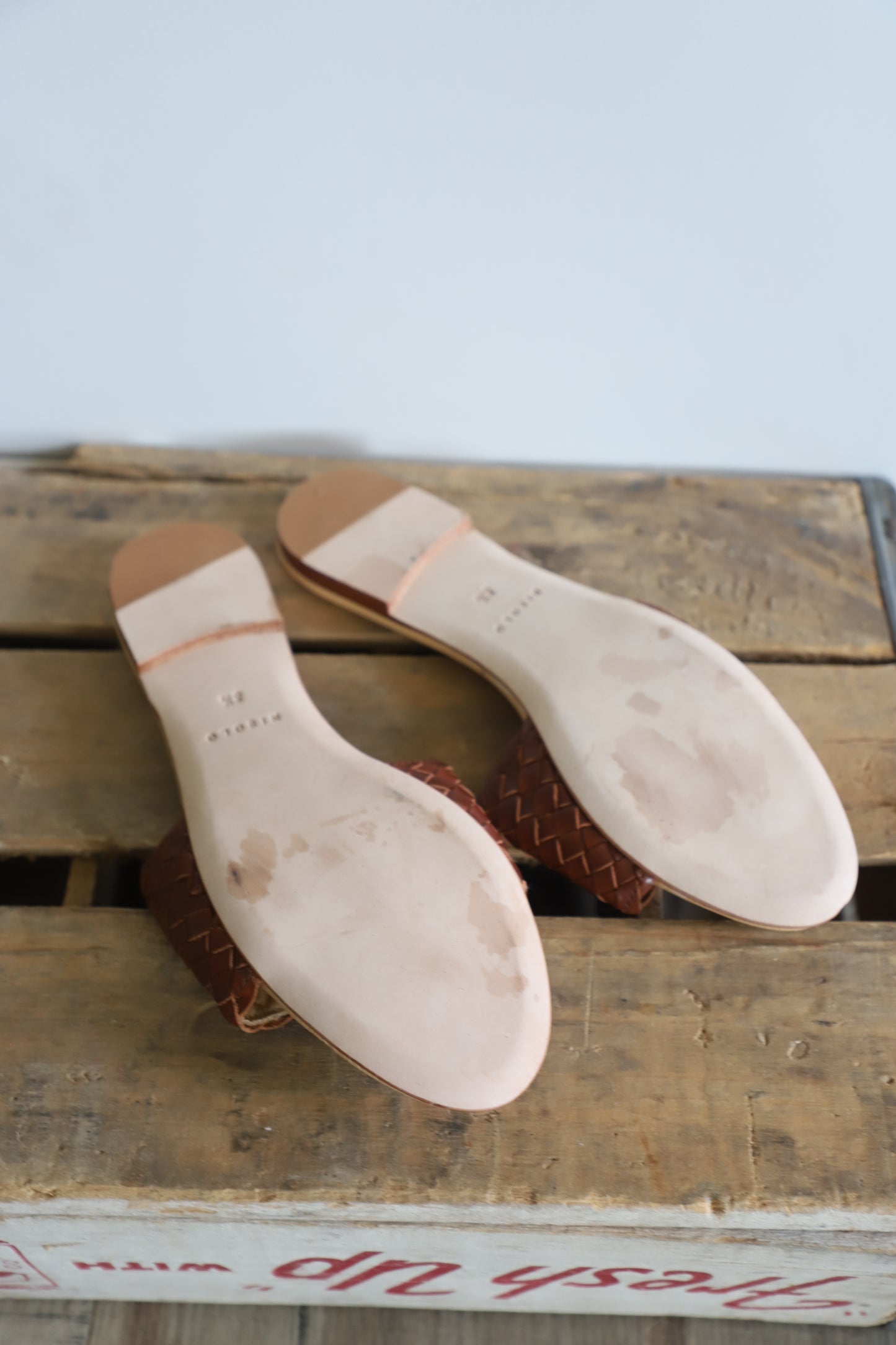 Nisolo woven sandals size 8