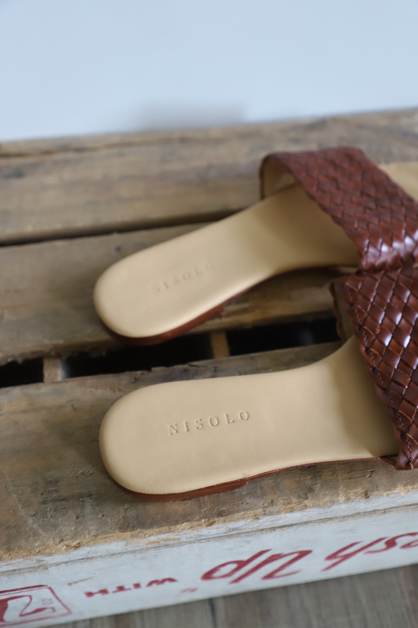 Nisolo woven sandals size 8