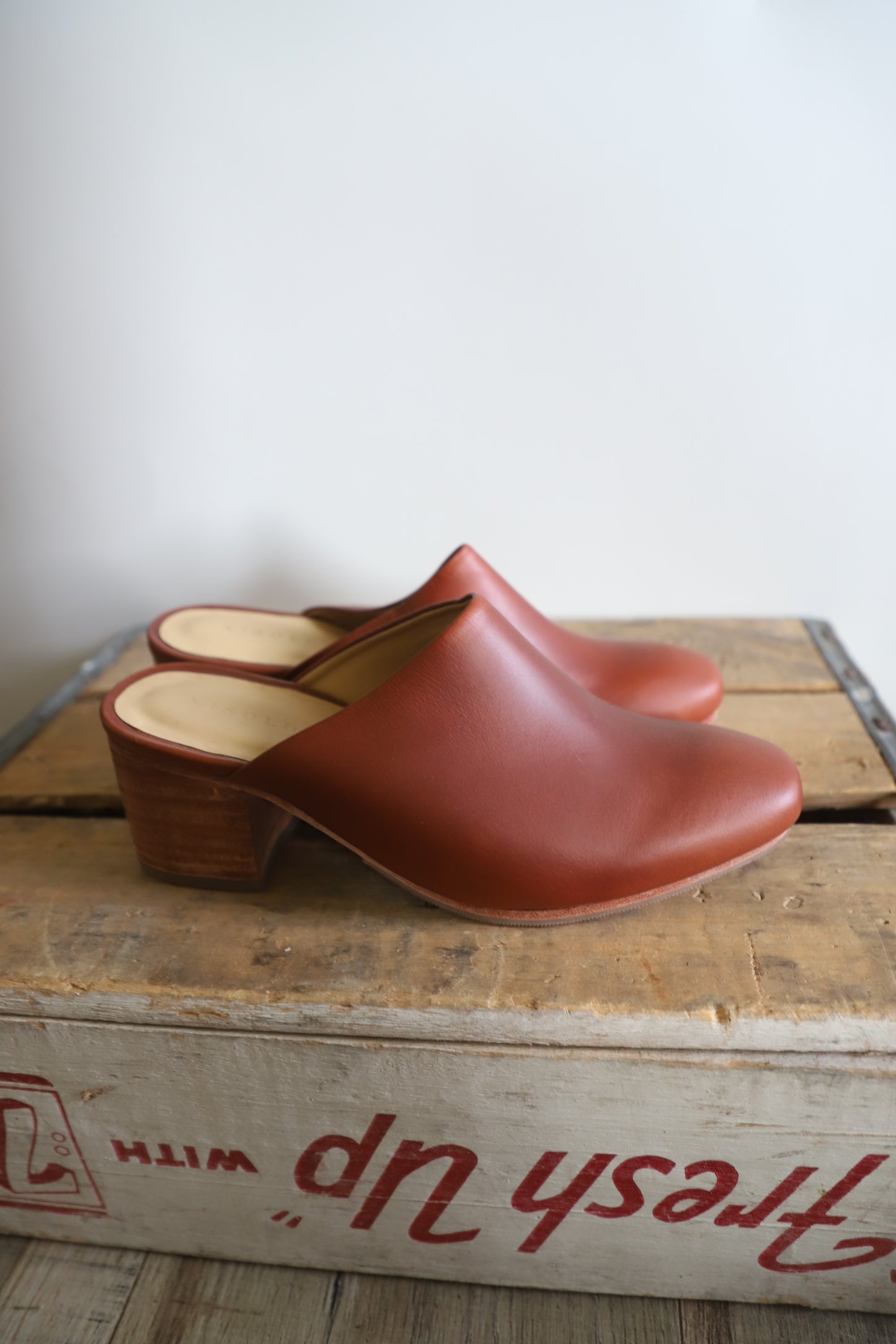 Nisolo mules size 6.5