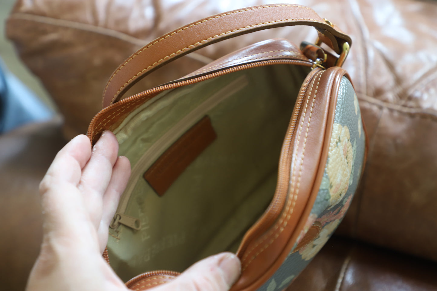 Vintage 90’s Pierre Balmain floral leather crossbody